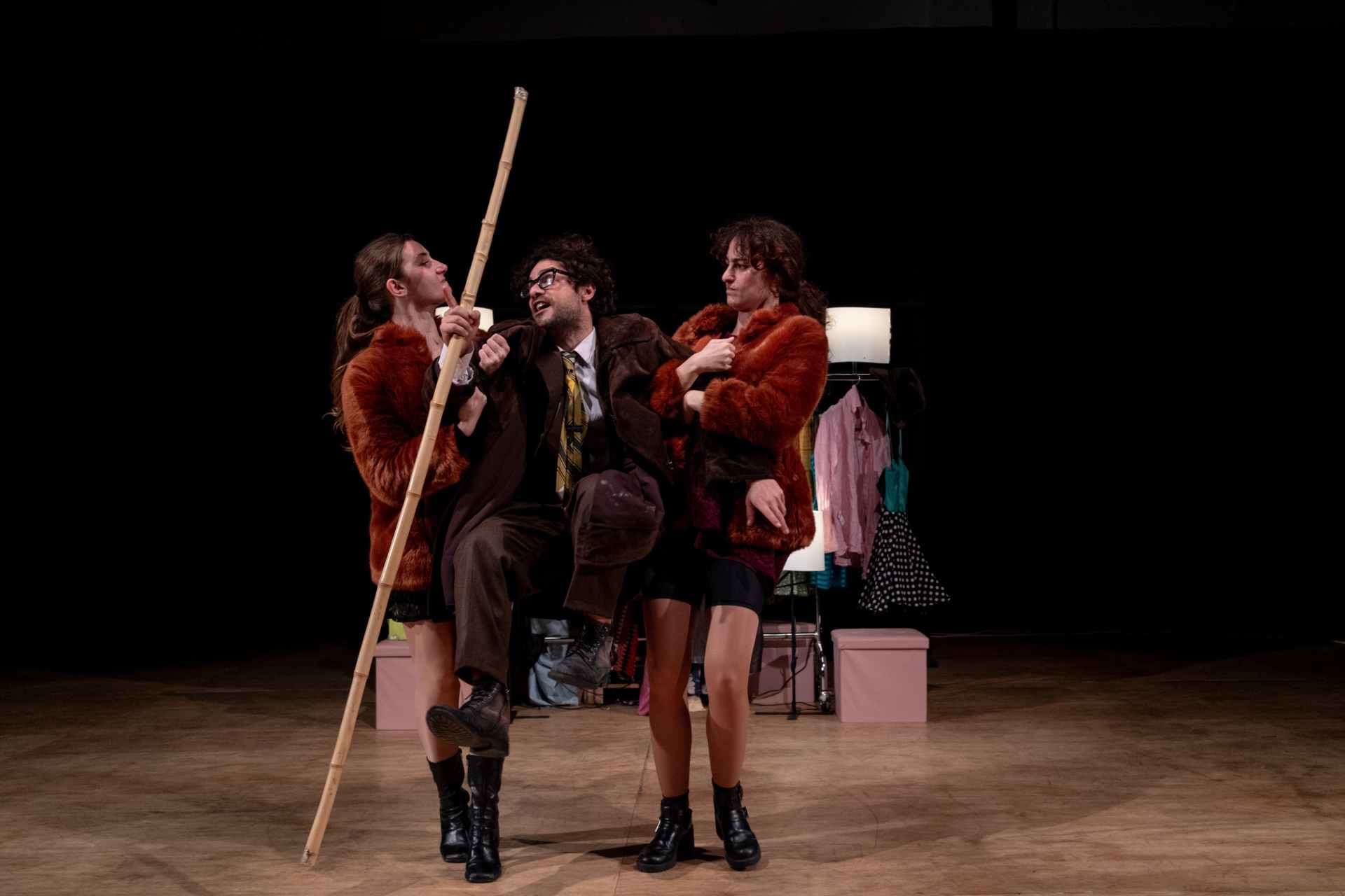 bisonte-ginestra-Barbe-Papa-Teatro