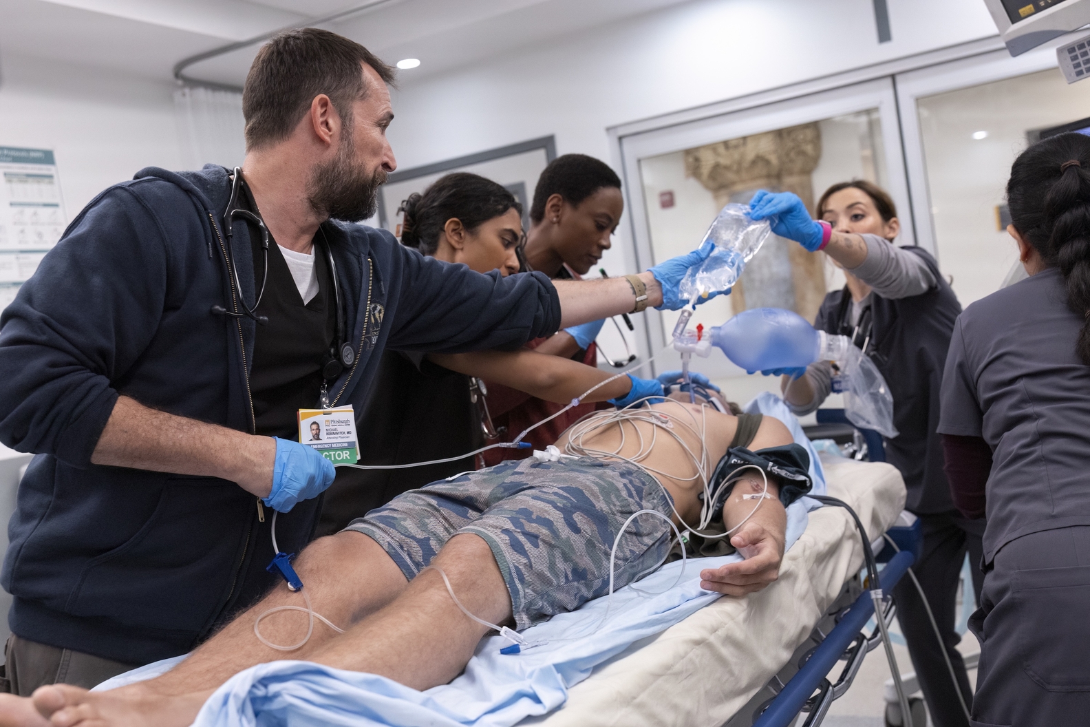 pitt serie recensione