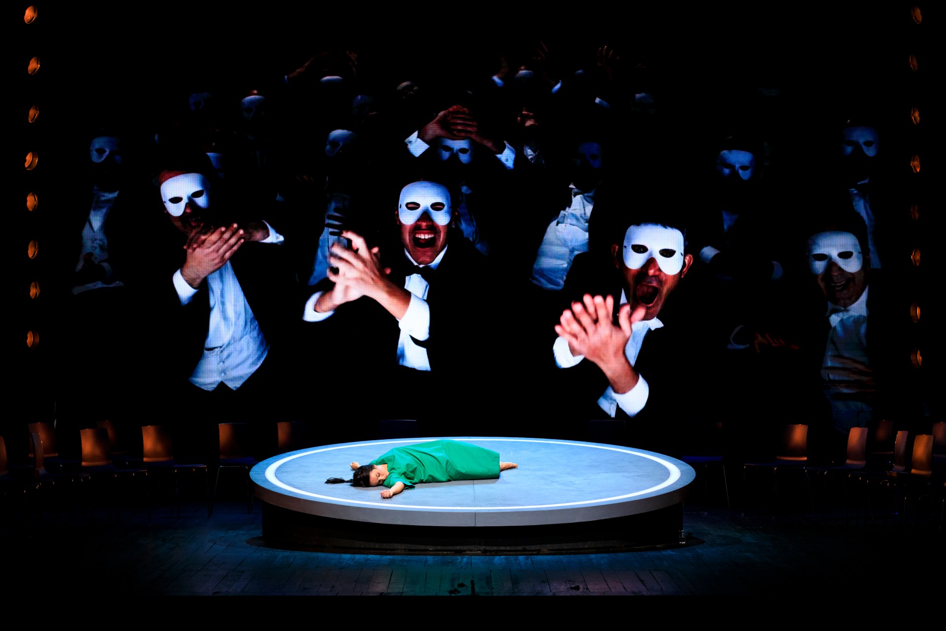 La traviata di alessandro talevi 