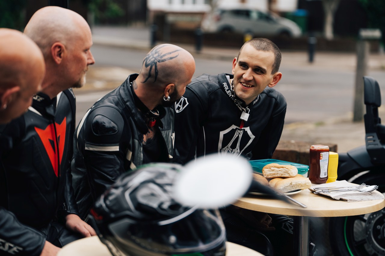 pillion-harry-lighton-recensione