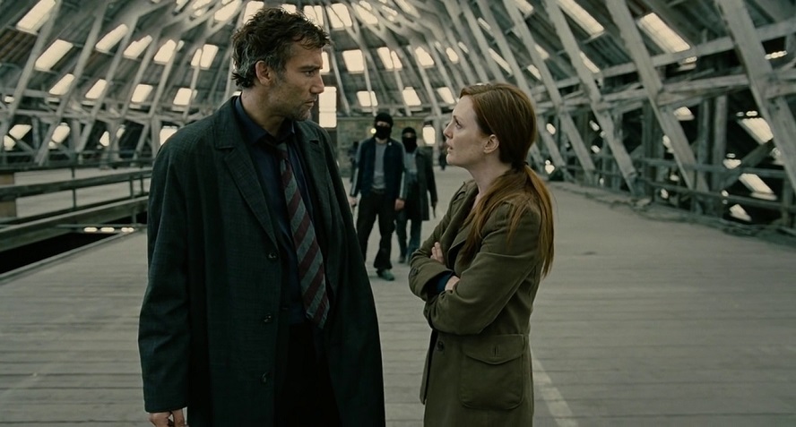 clive-owen-joanne-moore